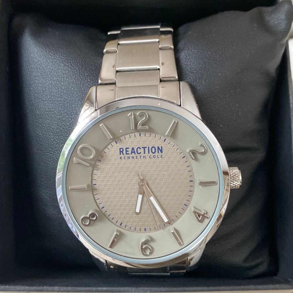 Men’s Kenneth Cole watch